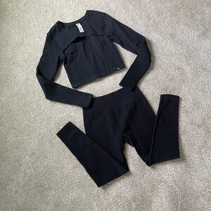 Joy Lab Women’s Black Textured Long Sleeve Crop Top and Leggings Set Size M NWOT